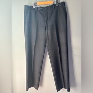Cuseri Italia, size 38, 100% wool grey dress pants. Straight leg.
